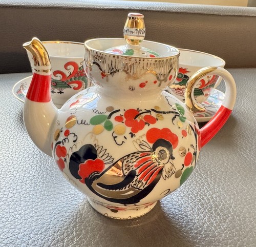 Vintage Lomonosov LFZ (ЛФЗ) Porcelain Teapot Roosters, Circa 1990s