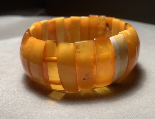 Vintage Natural Baltic Egg Yolk Amber Stretch Bracelet, 37 gm.